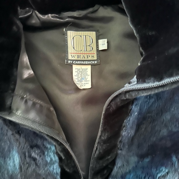 CB Wraps by Canvasbacks women Warm blue Faux Vest Size Small - Picture 7 of 13